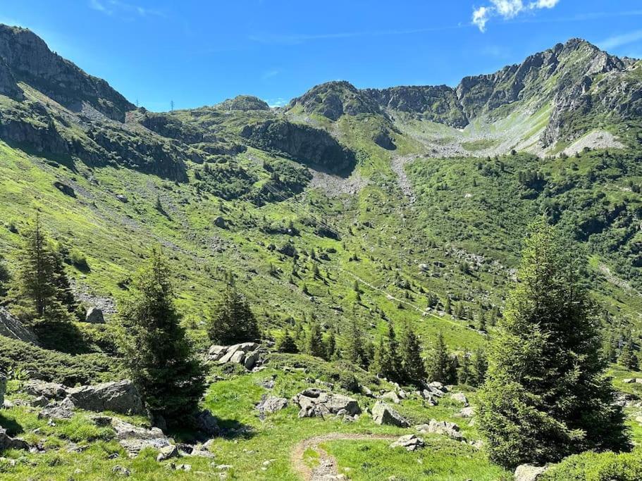 Vila La Tour En Belledonne Theys Exteriér fotografie