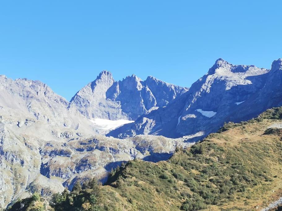 Vila La Tour En Belledonne Theys Exteriér fotografie
